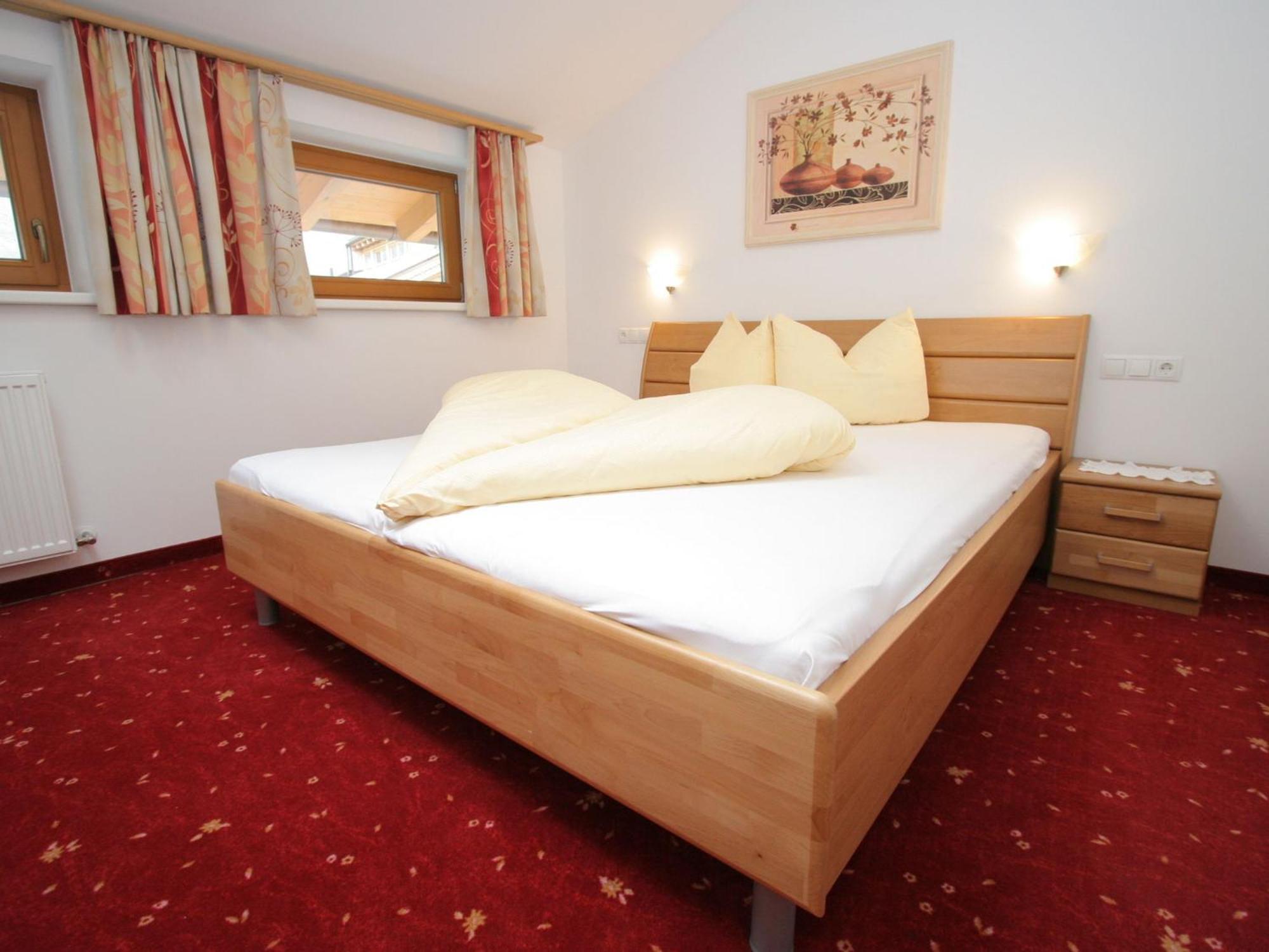 Charming Apartment In Uderns With Balcony Buitenkant foto