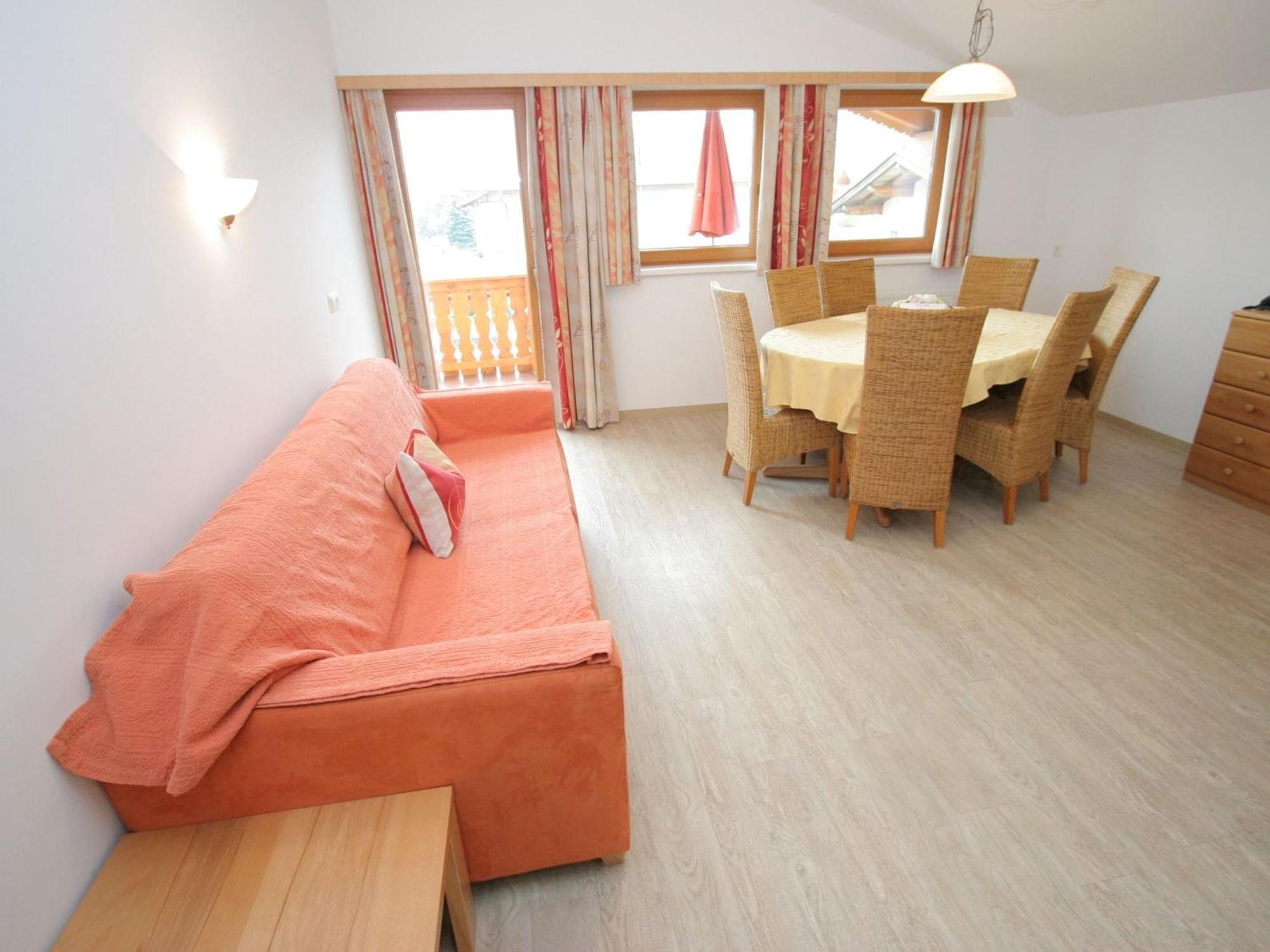 Charming Apartment In Uderns With Balcony Buitenkant foto